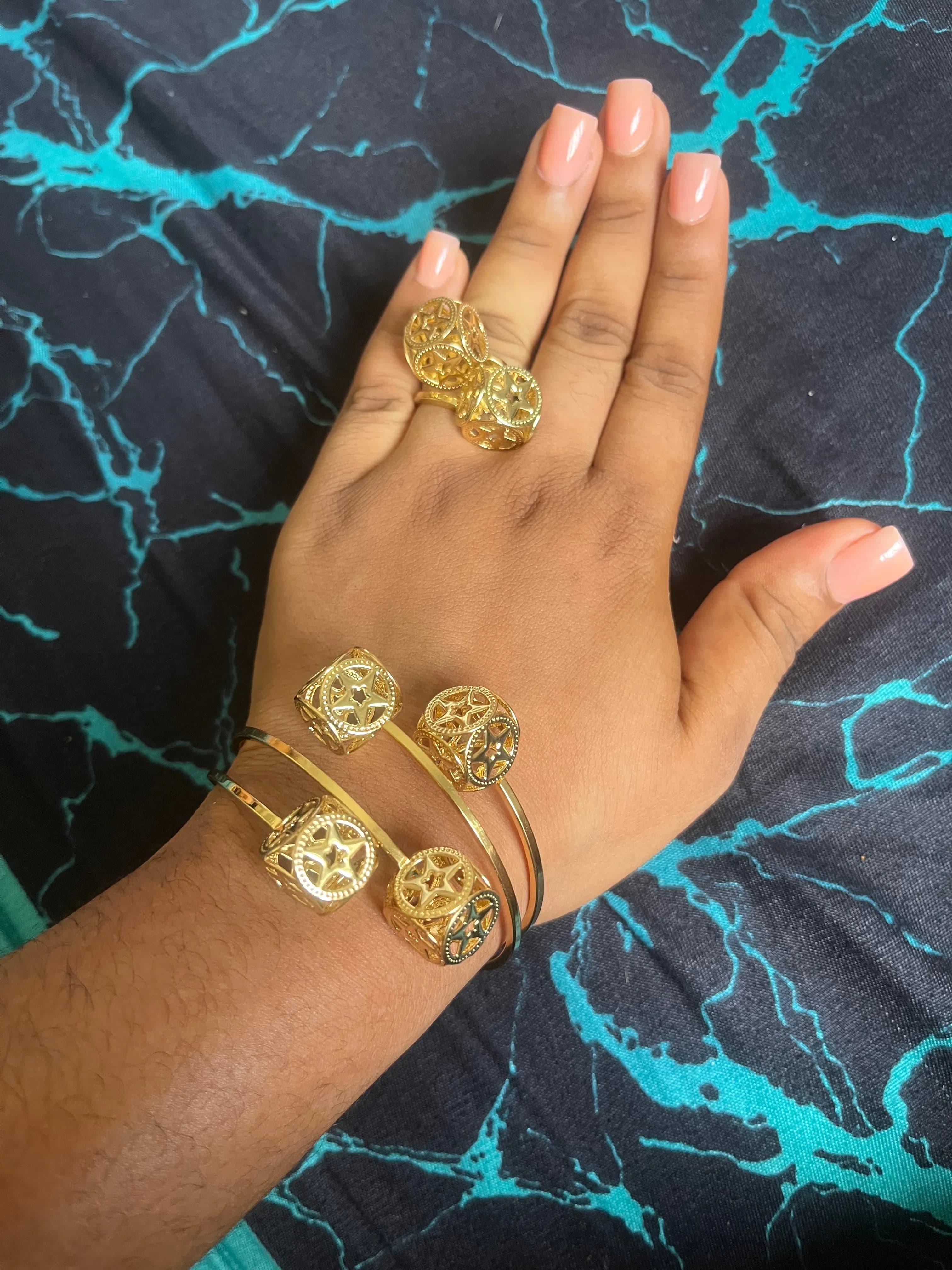 Cute non tarnish bangles 