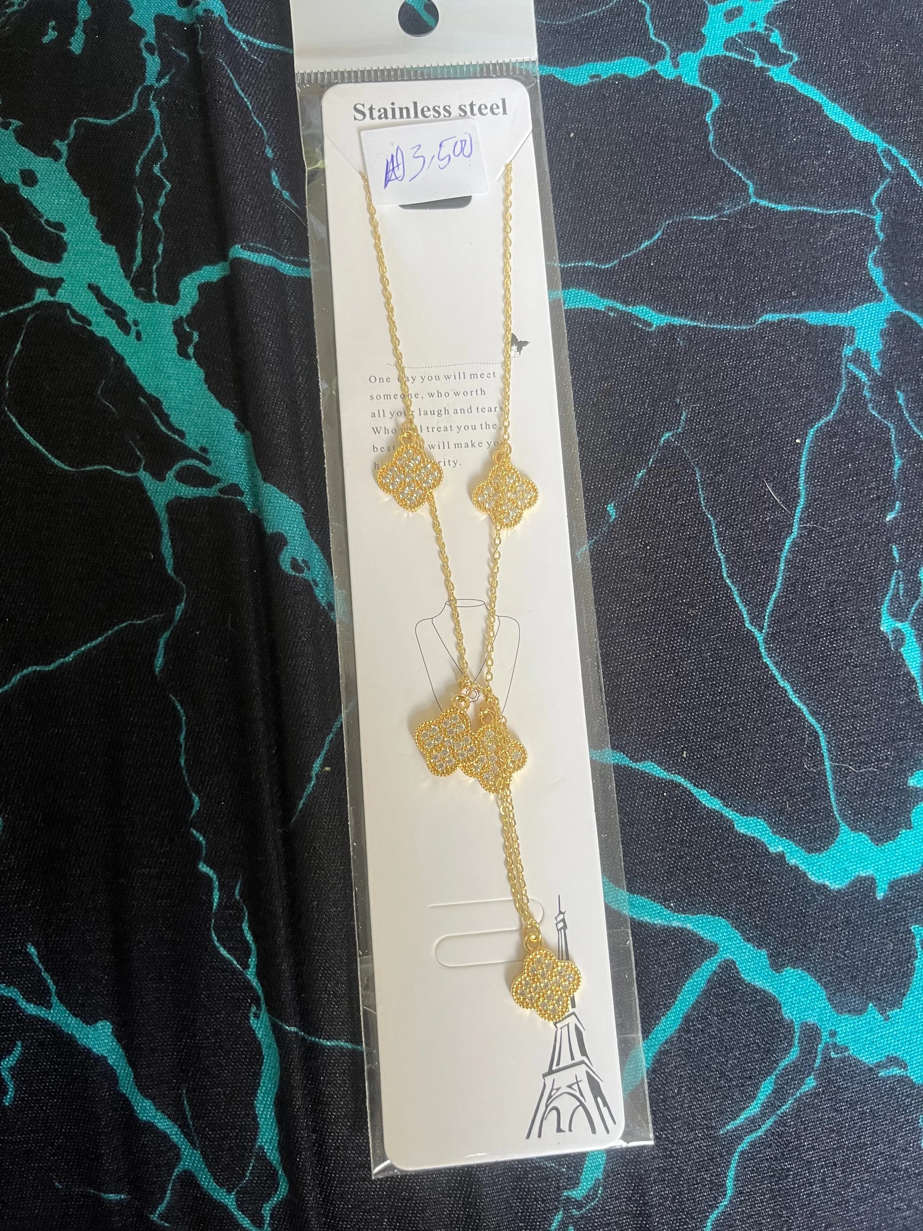 Cute non tarnish necklace