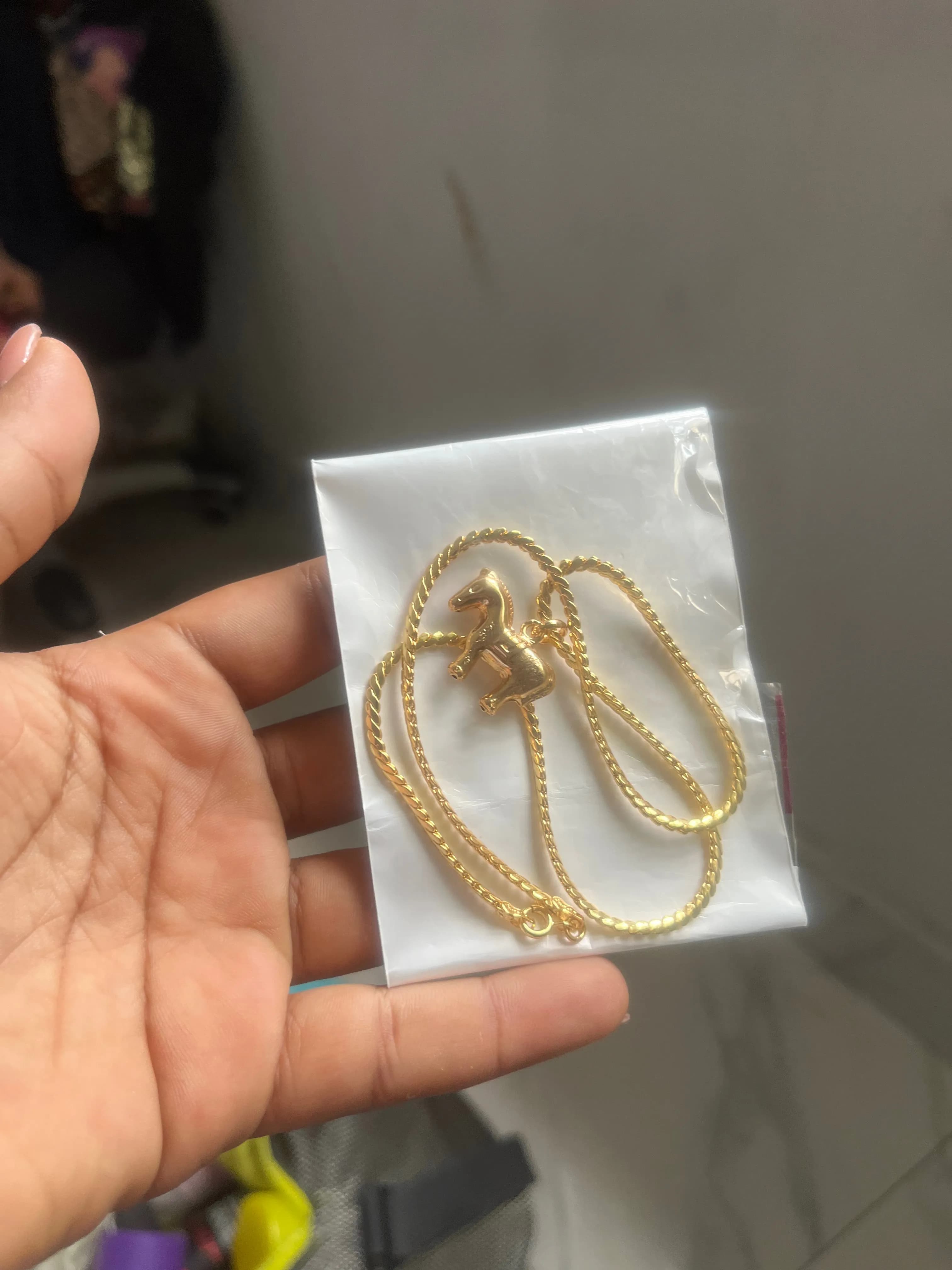 Cute non tarnish necklace 