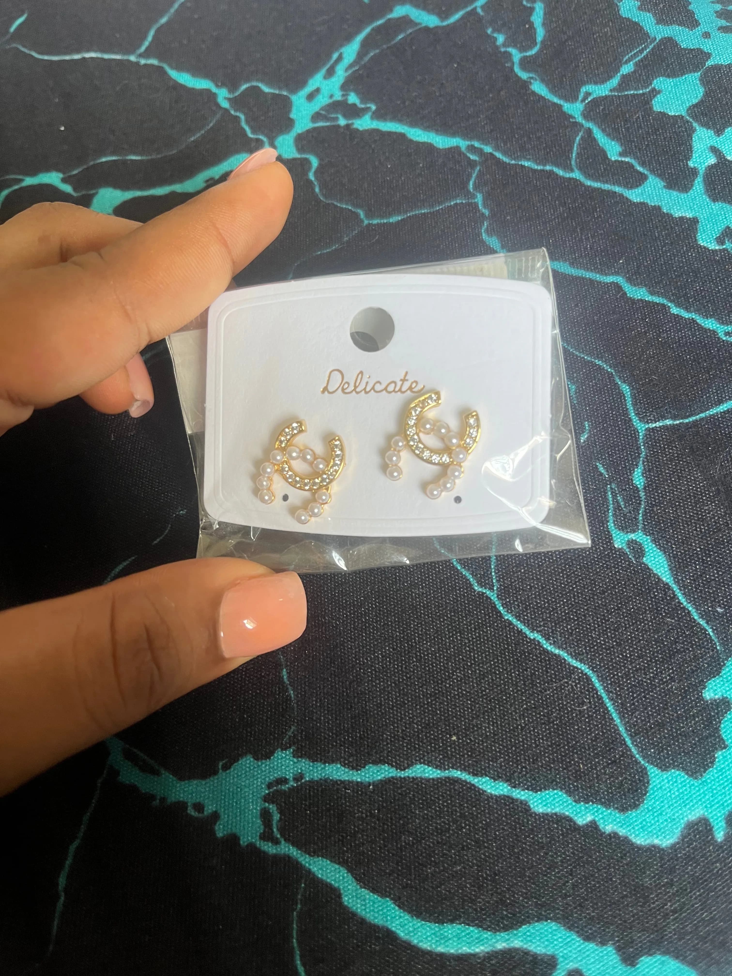 Cute non tarnish earrings 