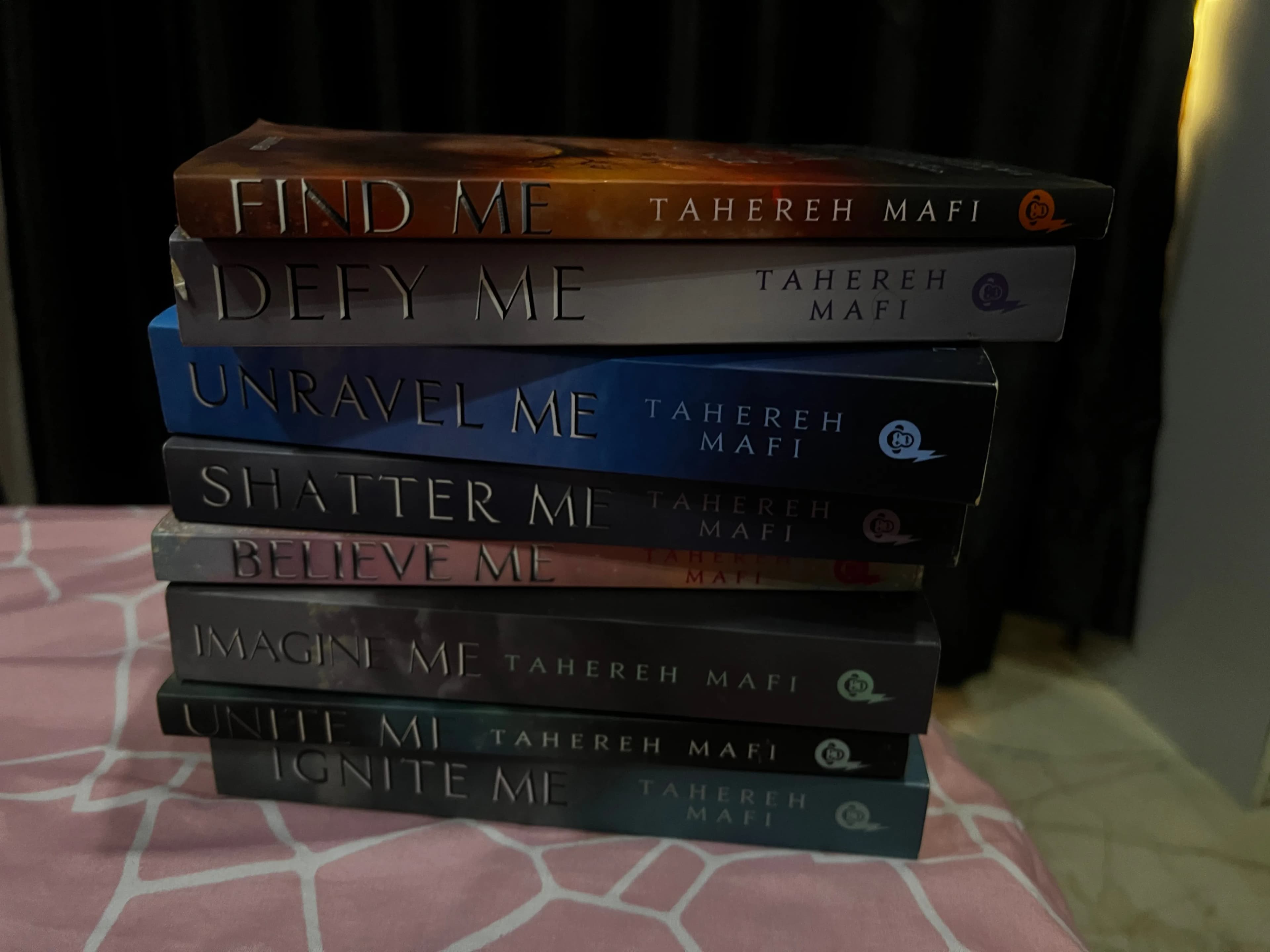 Shatter me series 