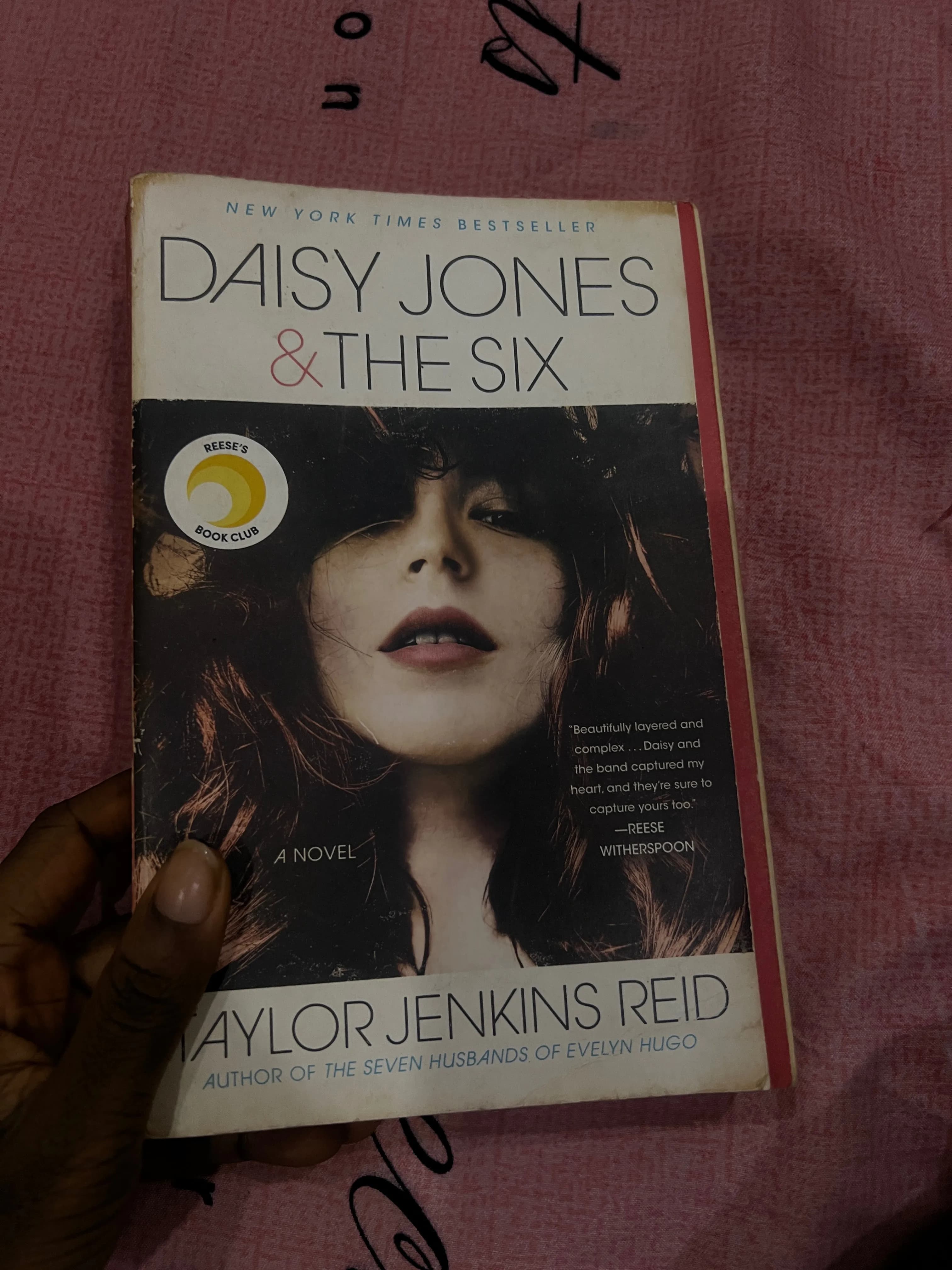 Daisy Jones and the six 