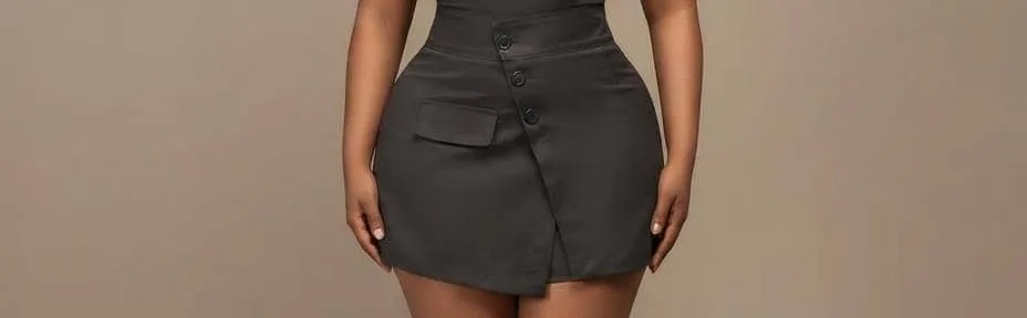 Luxury Flay button bum short 