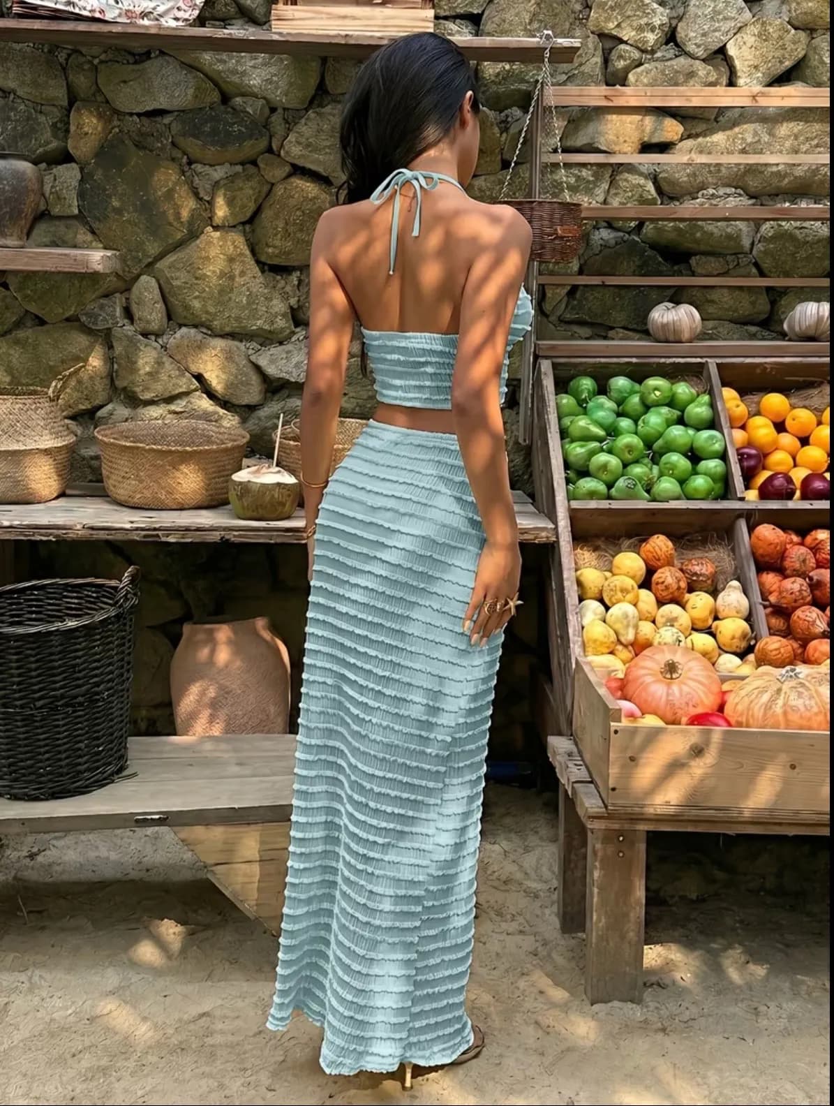 Two-piece set (sleeveless top and long skirt)
