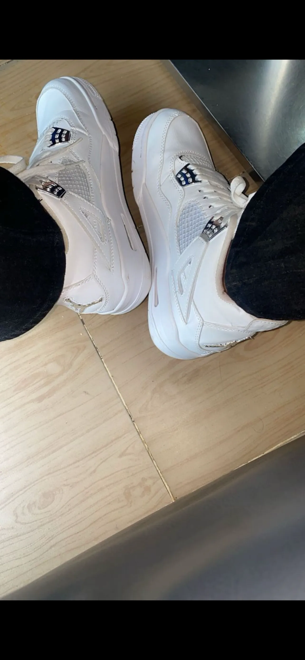 Shoe