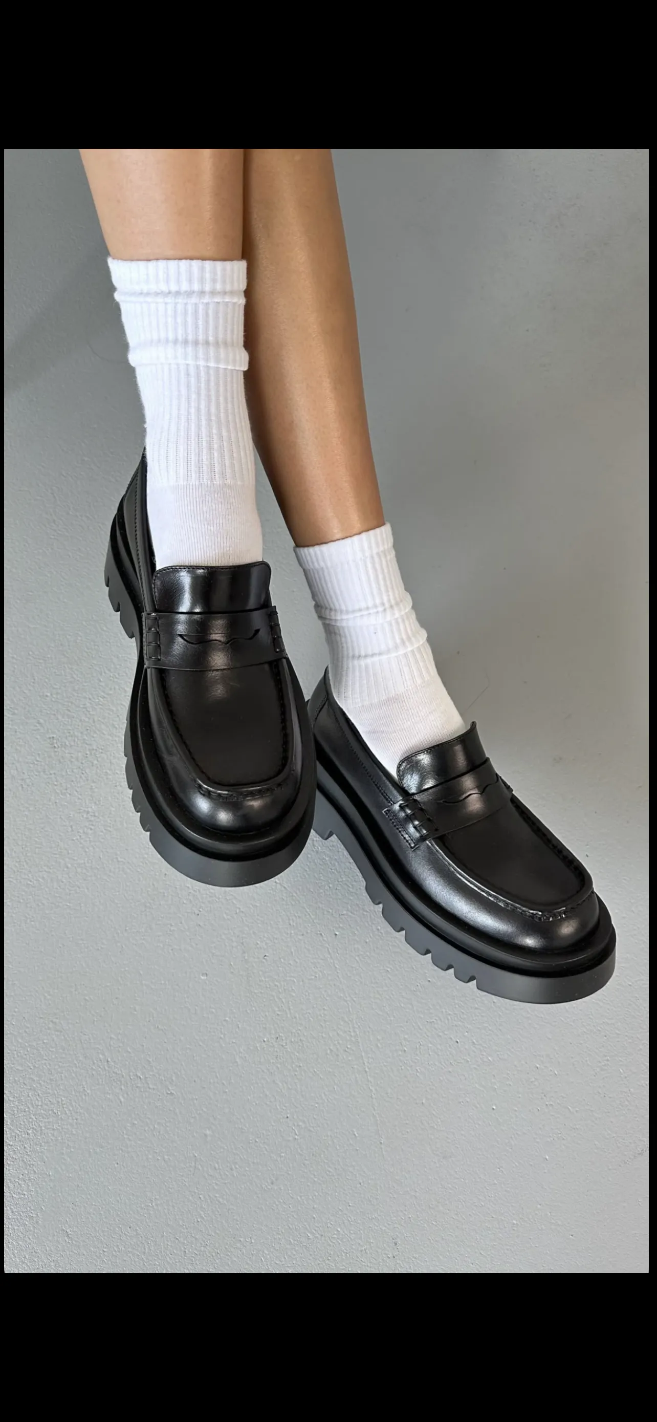 Shoe