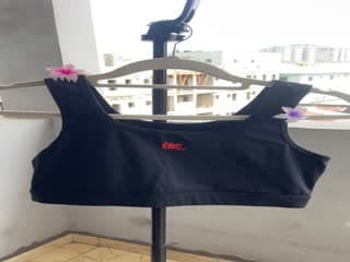 Plain black top bra 