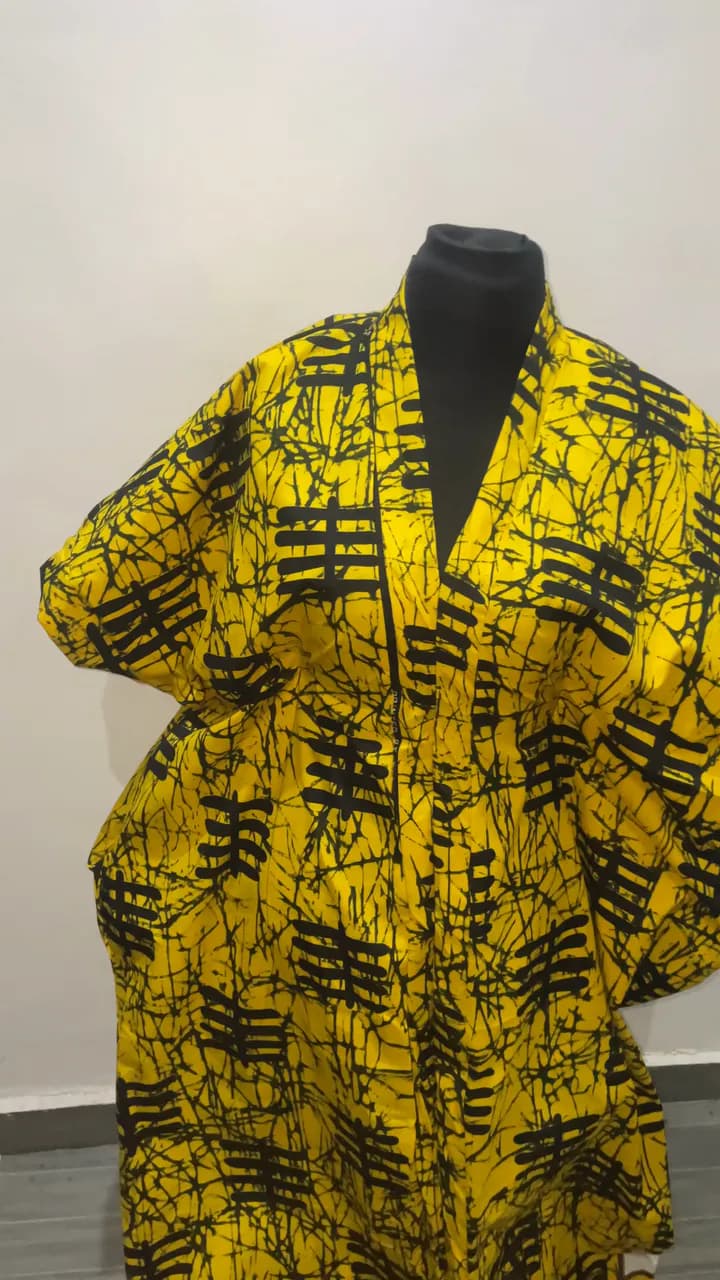 YELLOW AND BLACK GOWN for sale in Kosofe, Lagos